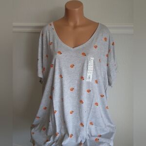 Sonoma Oversized Gray and Peach Print T-Shirt
